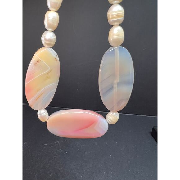 NEW freshwater pearl and agate necklace with sterling silver clasp - Picture 6 of 12